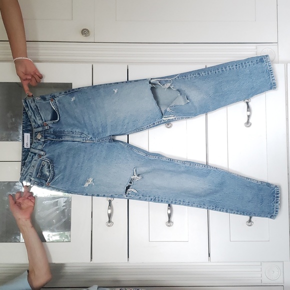 Zara Distressed Mom Jeans in Size 0 - Picture 3 of 5